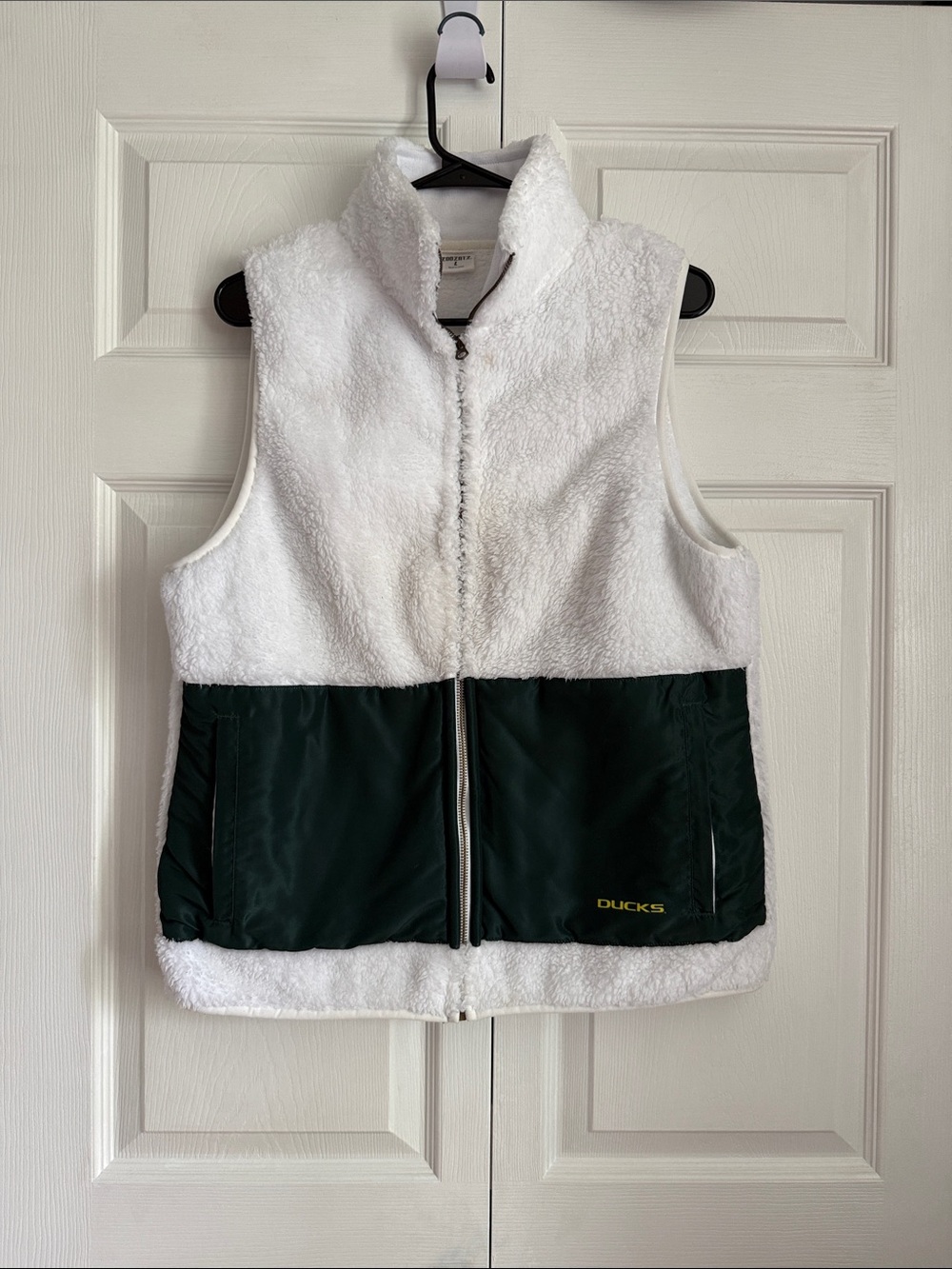 Oregon Ducks White Sherpa Vest with Dark Green Panel